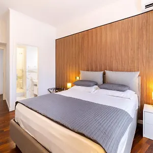 https://saint-peter-house-station.it-romehotels.com